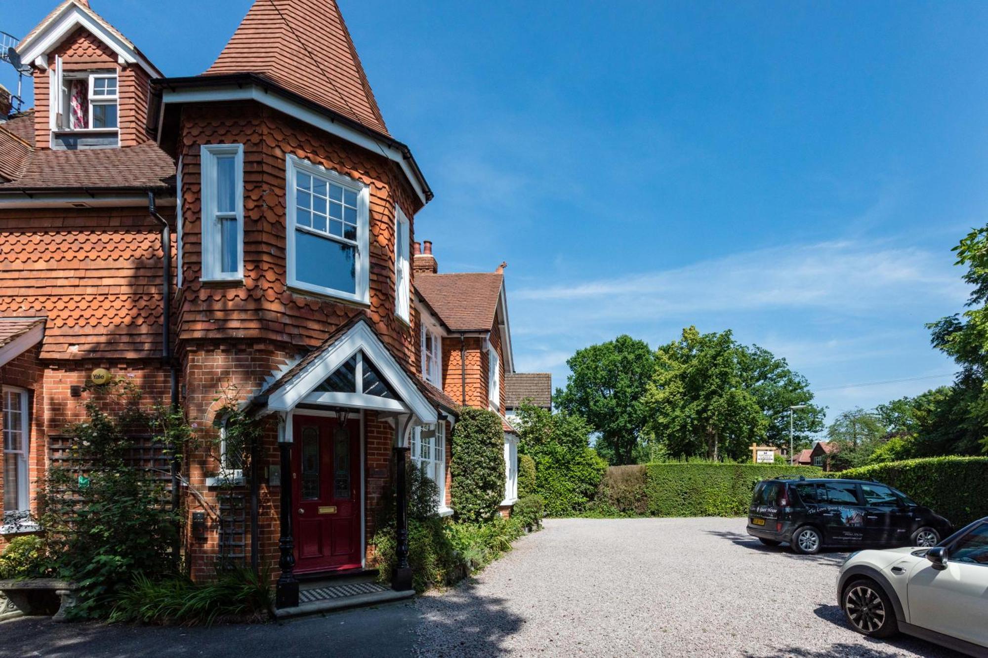 The Lawn Guest House Gatwick Χόρλι Εξωτερικό φωτογραφία