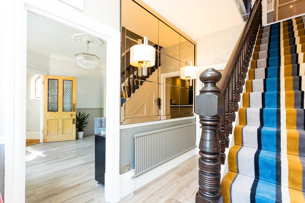 The Lawn Guest House Gatwick Χόρλι Εξωτερικό φωτογραφία