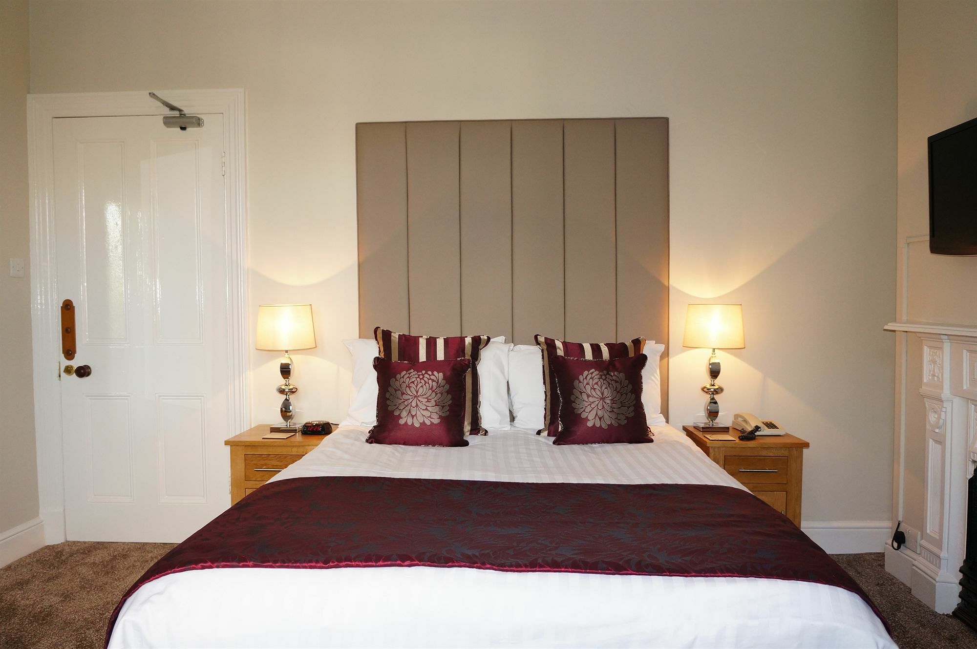 The Lawn Guest House Gatwick Χόρλι Εξωτερικό φωτογραφία