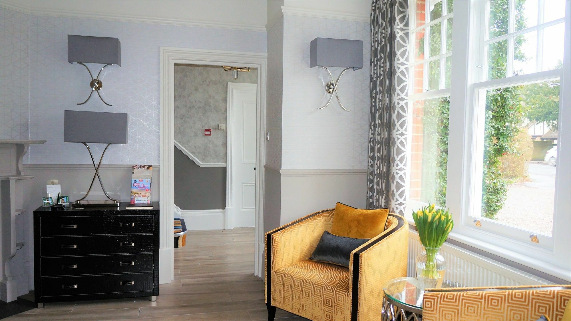 The Lawn Guest House Gatwick Χόρλι Εξωτερικό φωτογραφία